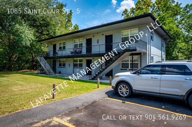 Primary Photo - 1085 St Clair St