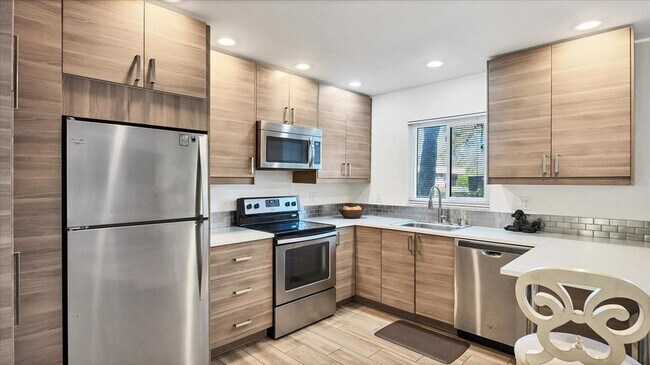 Building Photo - 2304 Ringling Blvd