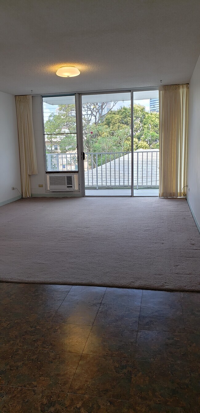 Building Photo - 2015 Lime St