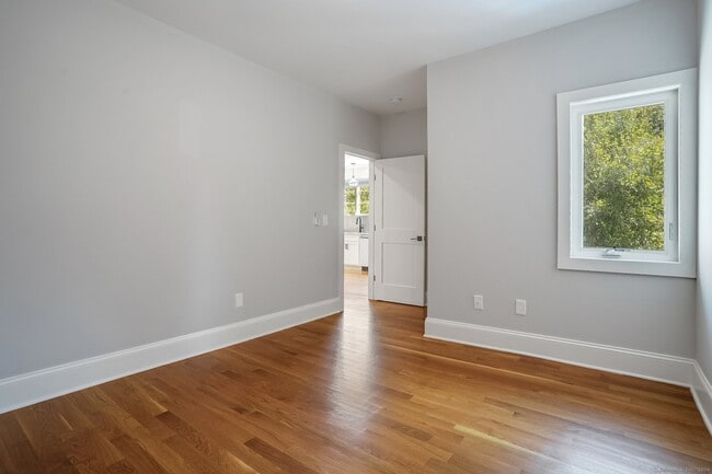 Building Photo - 30 Fairmont Pl