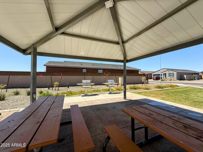 Building Photo - 3814 S 87th Dr