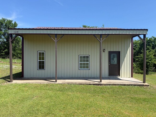 Building Photo - 1 Bed / 1 Bath - Single Family Home - Fantastic View!!