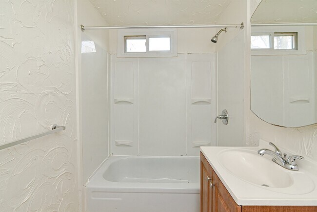 Building Photo - 59 Wilbraham Ave
