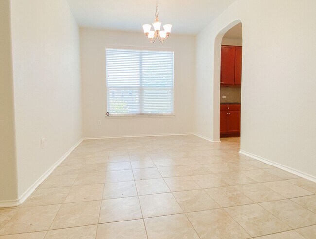 Building Photo - Beautiful 5 BR / 2.5 BA Home for Rent in A...