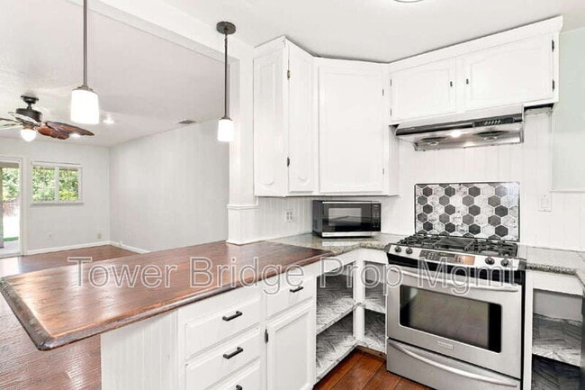 Building Photo - 1429 Watt Ave