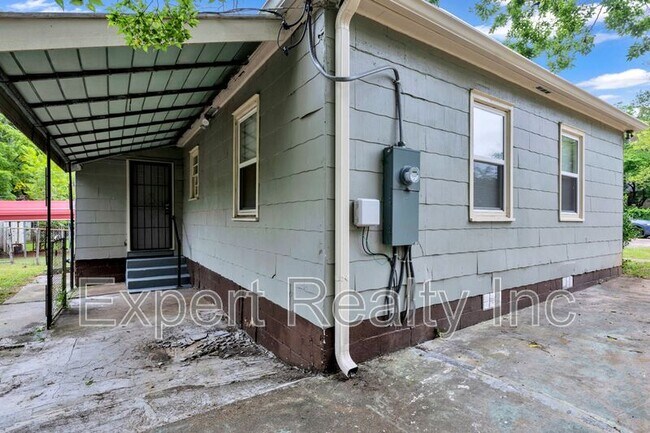 Building Photo - 6148 Court M