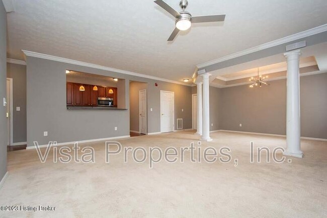 Building Photo - 2704 Bradford Commons Dr