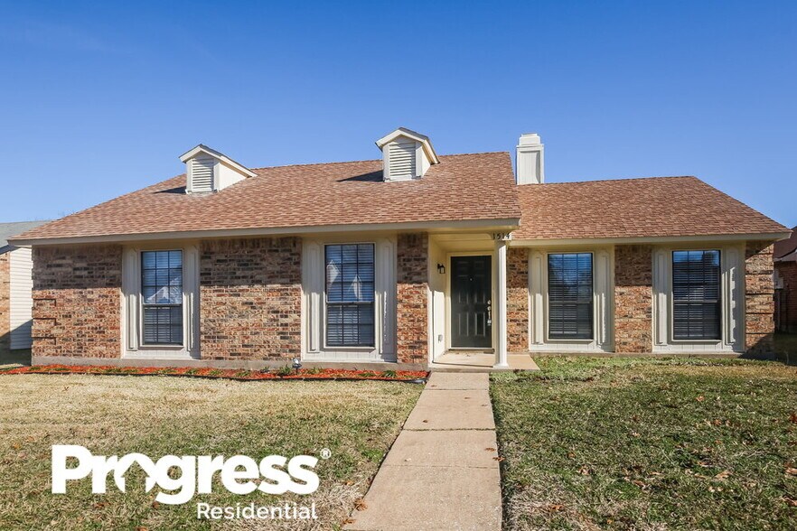 Primary Photo - 1514 Chablis St