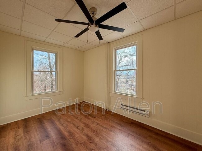 Building Photo - 43 Ravenscroft Dr