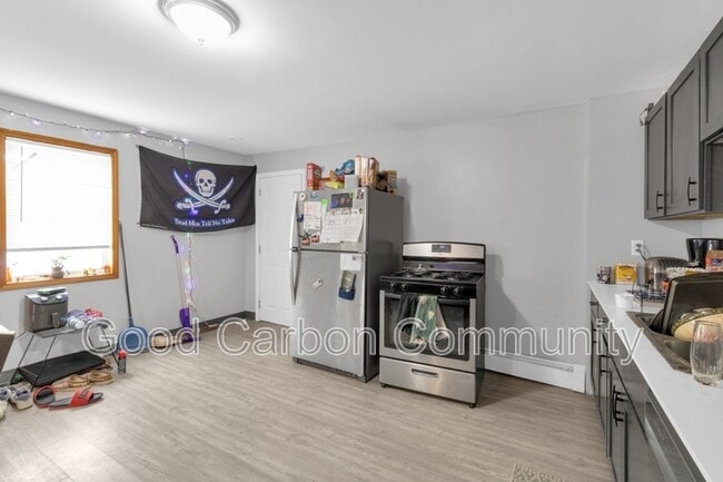 Building Photo - 48 Water St