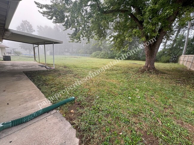 Building Photo - 412 Spring Park Dr