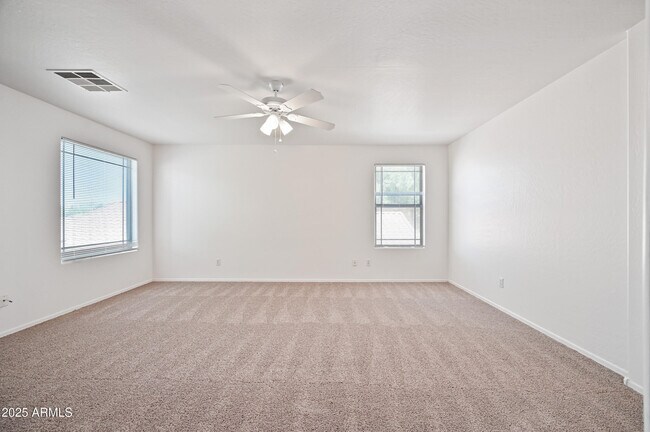 Building Photo - 2513 E Flintlock Pl