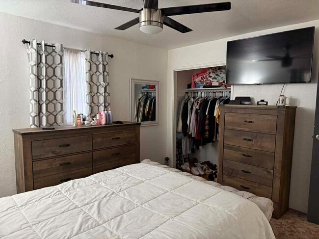 Building Photo - 1408 S Adams Ave