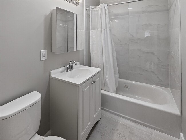 Building Photo - 530 Willard St