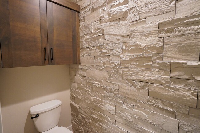 Building Photo - 3045 S Honeycomb Way