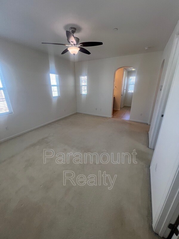 Building Photo - 2017 Tarragon Rose Ct