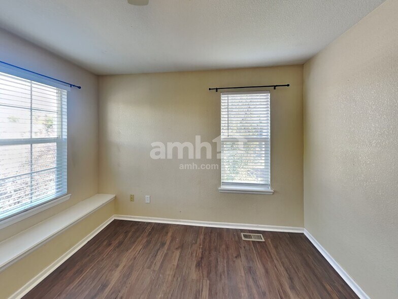 Building Photo - 20930 E 42nd Ave