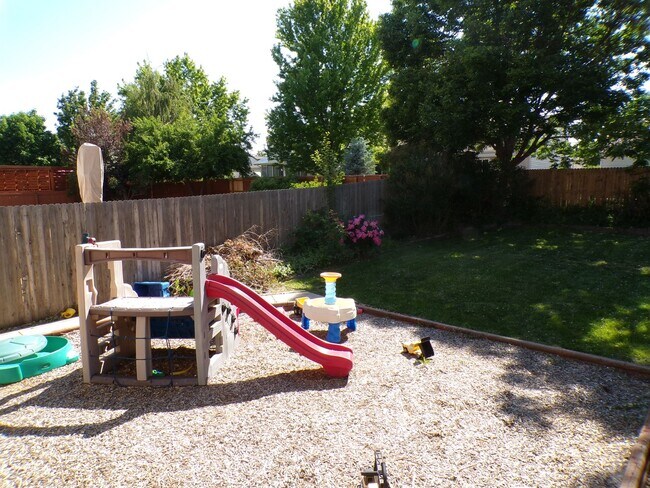 Building Photo - Cozy Hidden Gem in the Heart of Lakewood! ...