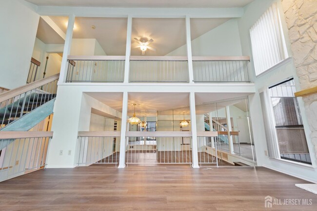 Building Photo - 147 Linda Ln