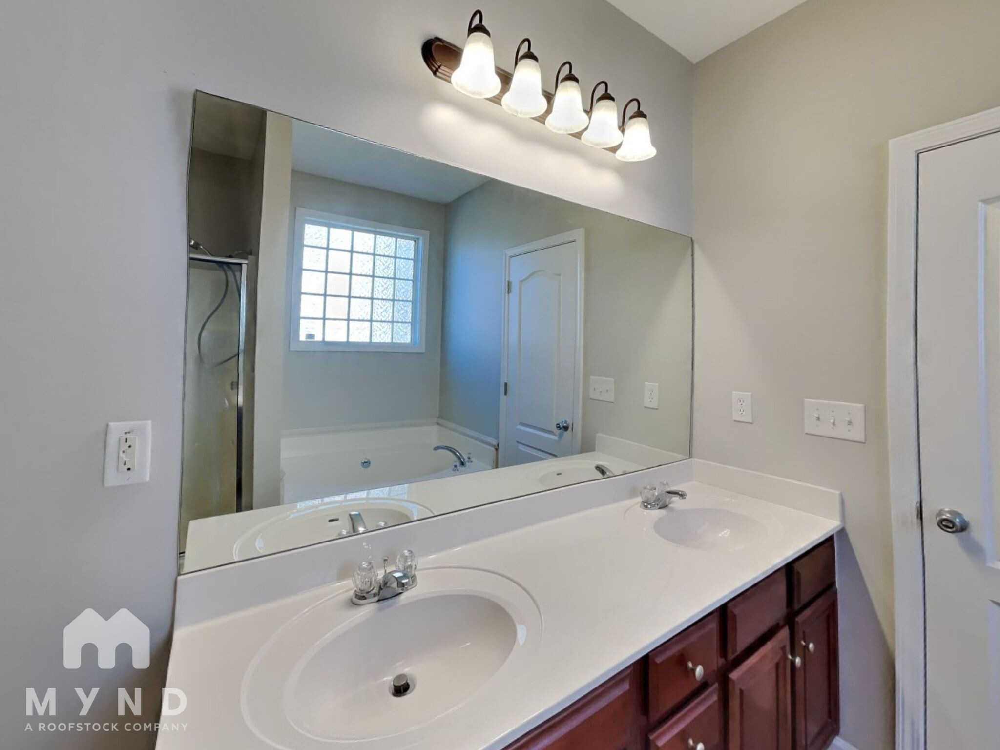 Building Photo - 9033 Aldbury Dr