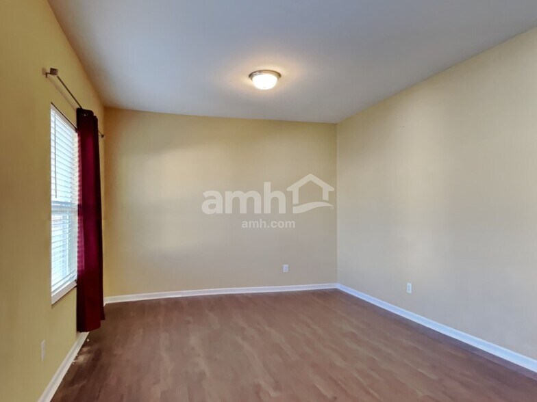Building Photo - 109 Pickens Ln