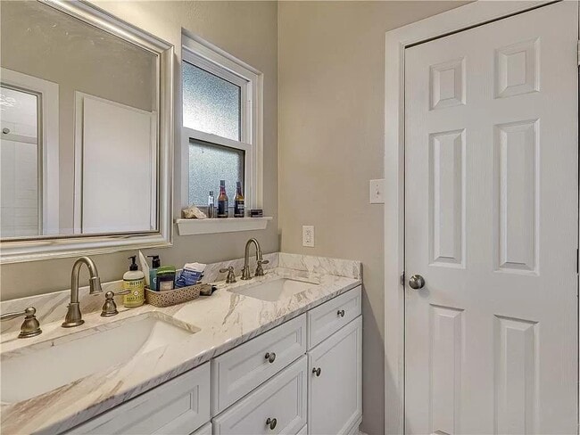 Building Photo - 5313 Indio Dr