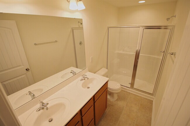 Building Photo - 753 Maypearl Ln