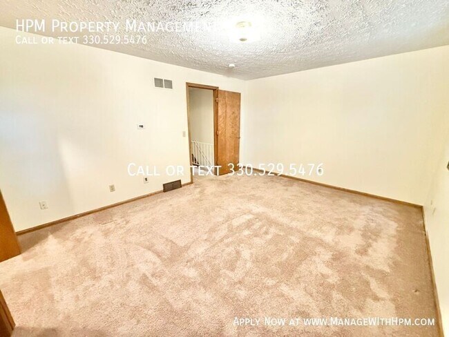 Building Photo - 2379 Ashdale St NW