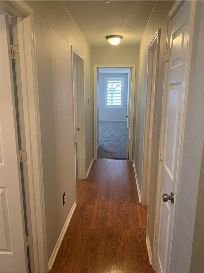 Building Photo - 5416 Pandale Valley Dr