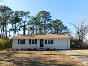 Building Photo - Newly Remodeled Home