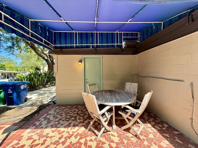 Building Photo - ADORABLE 2 BED WINTER PARK RENTAL HOME