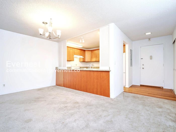 Building Photo - 6260 139th Ave NE