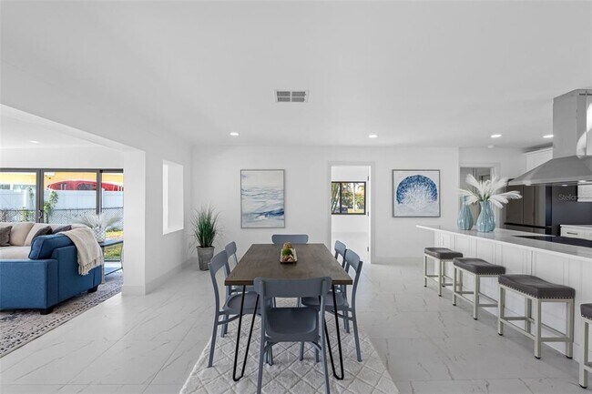 Building Photo - 475 115th Ave