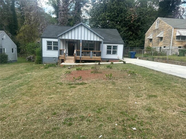 Building Photo - 1841 Bayberry Dr SW