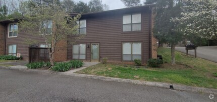 Building Photo - Maryville 37803 - 2 bedroom, 2 bath condo ...