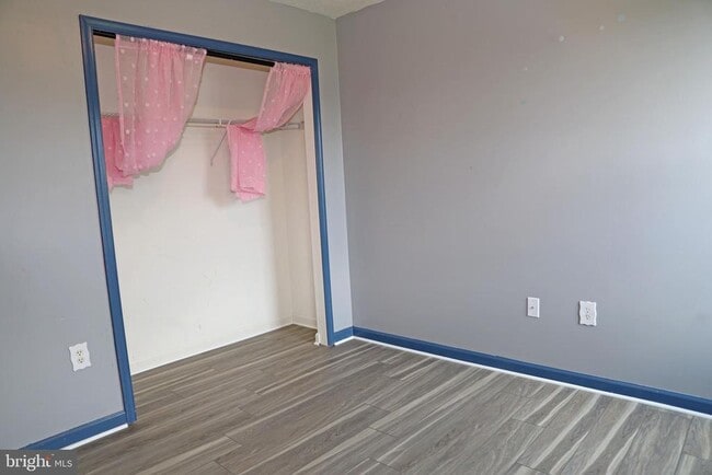 Building Photo - 307 Dinali Dr