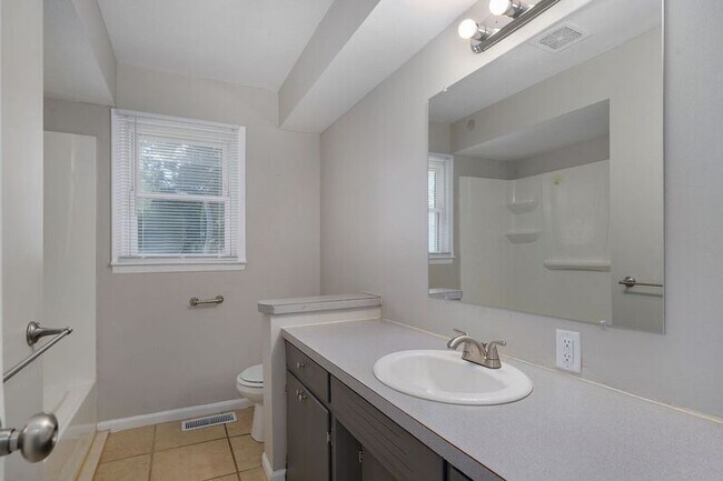 Building Photo - 3318 W Dorber Dr