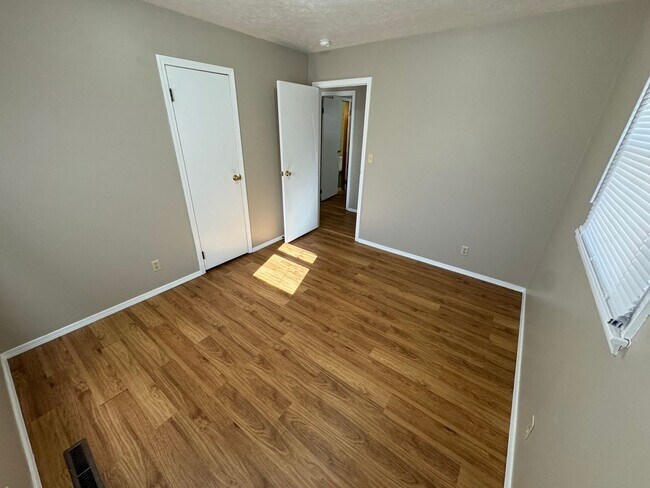 Building Photo - All Brick Home available NOW!