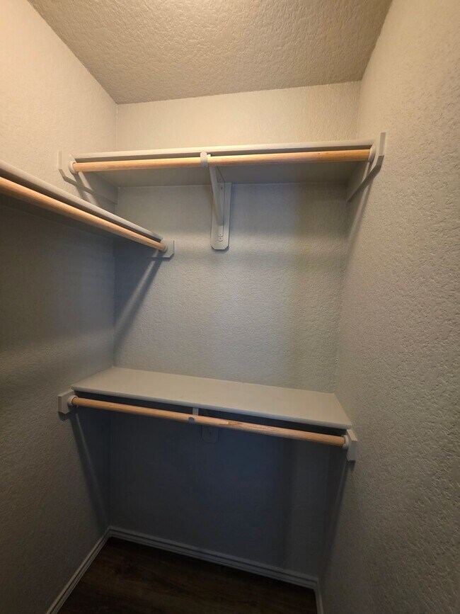 Building Photo - 3 Bedroom / 2 Bath Duplex Copperas Cove