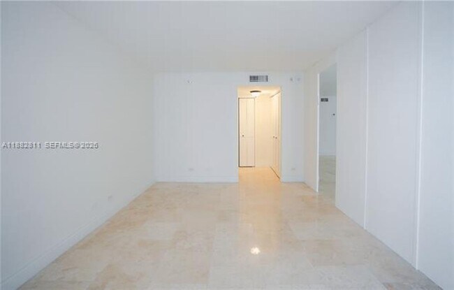 Building Photo - 6039 Collins Ave