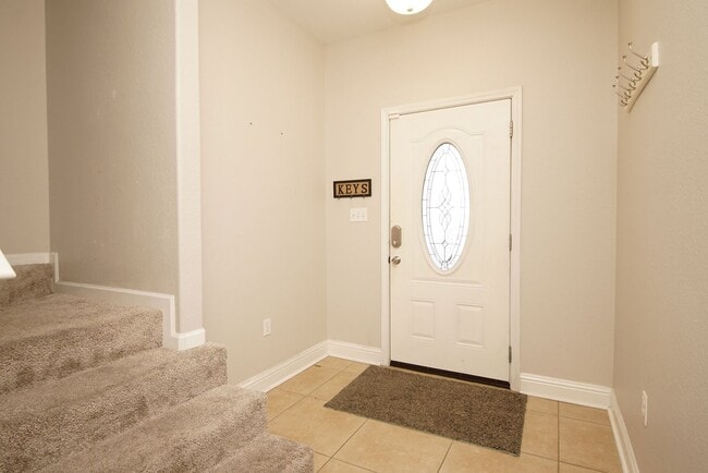 Building Photo - Central Niceville Location