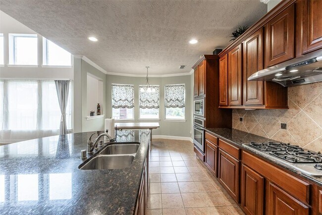 Building Photo - 28506 Woodlark Dr