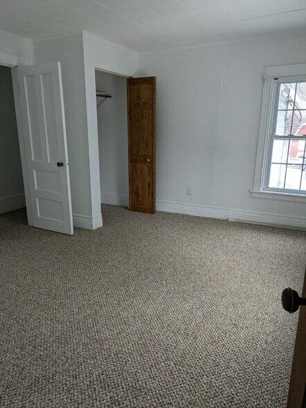 Building Photo - 4218 Ridge Rd