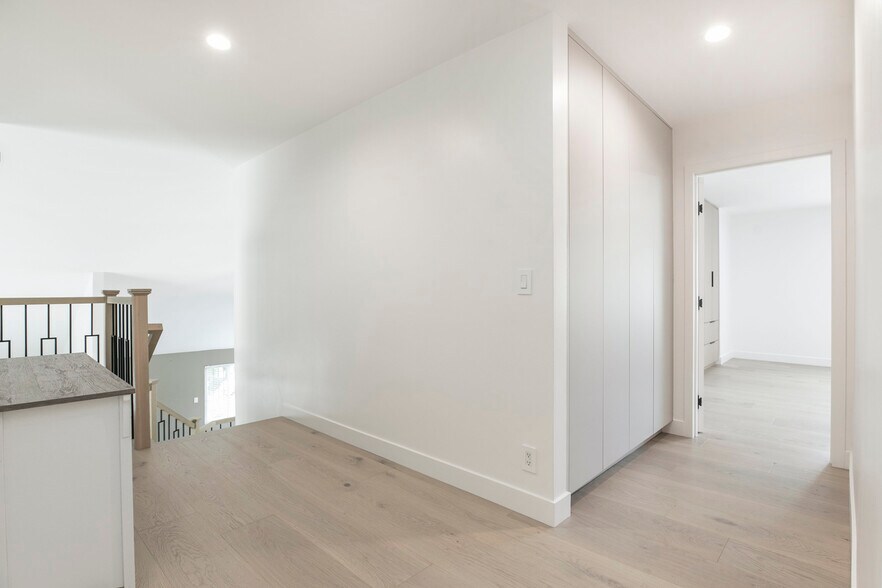 Building Photo - 3125 Emerald Isle Dr