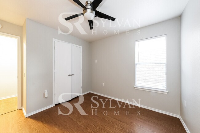 Building Photo - At Last, This Is What You Have Been Searching For!