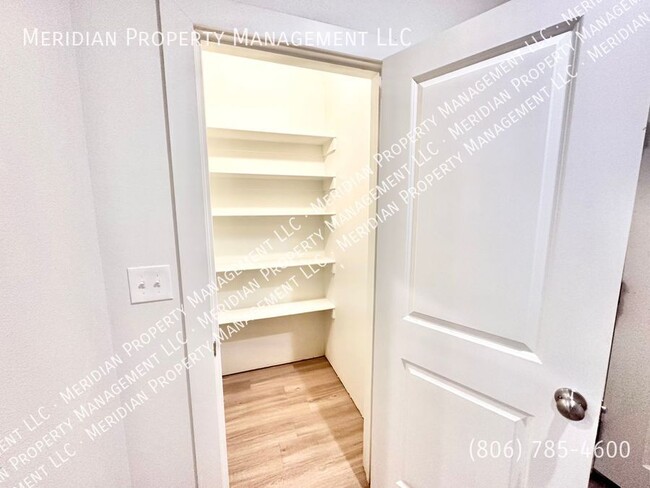 Building Photo - 5705 Kemper St