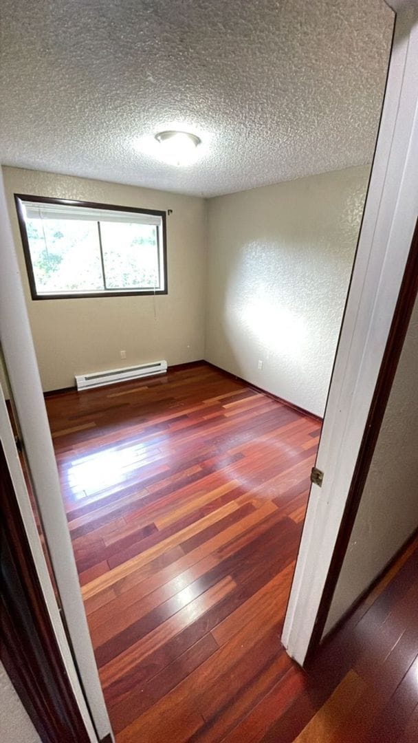 Building Photo - Preleasing Now! Split-level 4 Bedroom + 3 ...