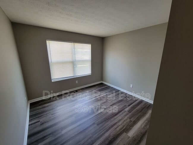 Building Photo - 2131 Pumpkin Ridge Ct