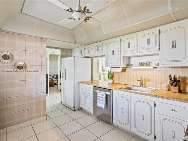 Building Photo - 6200 NW 2nd Ave