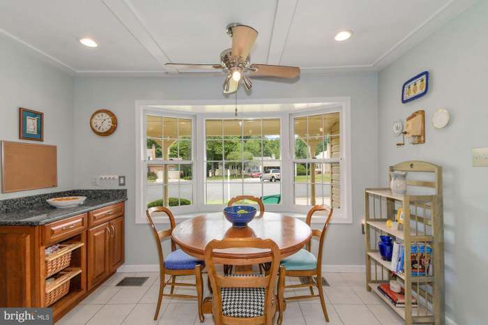 Building Photo - 3229 Manitoba Dr